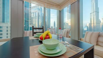 Design-Apartment | Essbereich im Zimmer