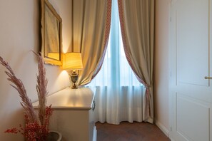 Quarto clåssico | 1 quarto, edredons de pluma, camas com colchÔes pillow-top