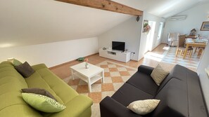 Comfort Apartment | Living area