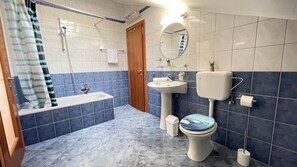 Bathroom - Aparment More (Crikvenica)
