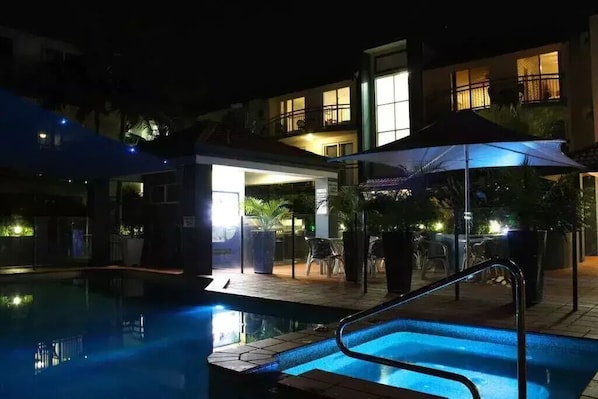 Outdoor pool, a heated pool