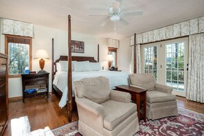 4 bedrooms, free WiFi, bed sheets