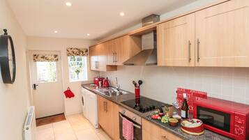 Ferienhaus | Eigene Küche | Kühlschrank, Geschirrspüler, Wasserkocher, Toaster