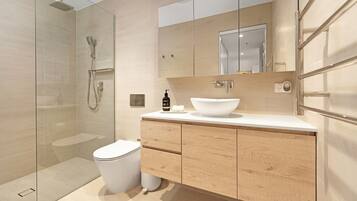 Bathtub, hair dryer, towels