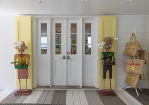 Exterior detail - Restored Historic Home w/Pool, Spectacular Outside Space (Harbour Island)