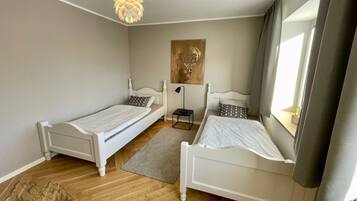 3 bedrooms, iron/ironing board, free WiFi, bed sheets