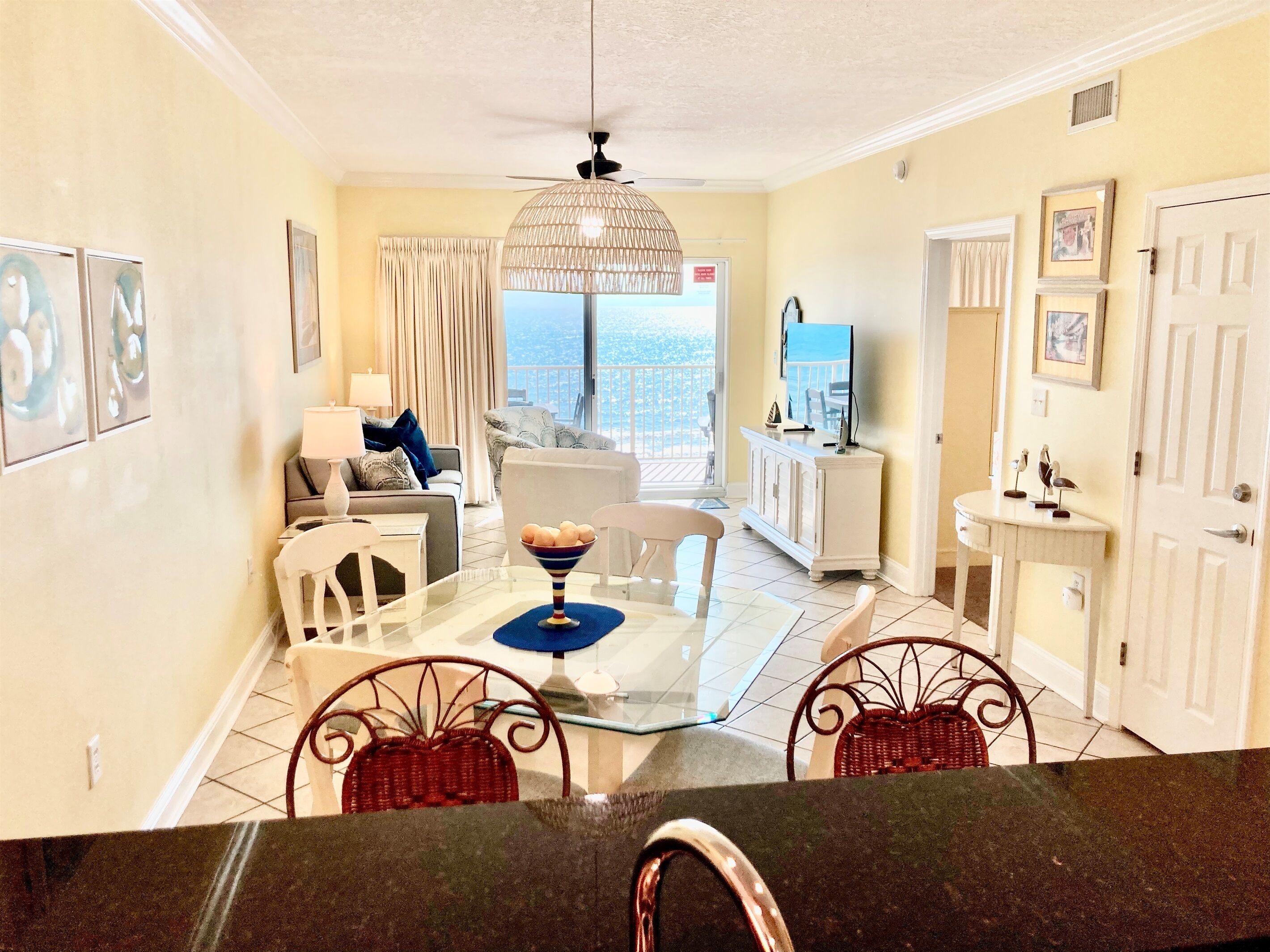 智能电视、桌上足球