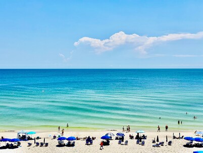 Gulf-Front Condo with Spectacular views on the 5th Floor!