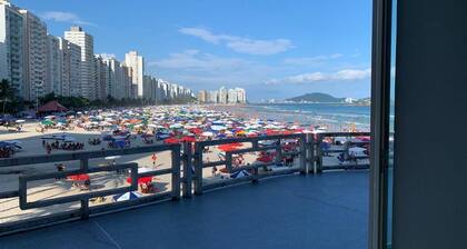 Guarujá Apartment, Building on the Waves, Pitangueiras Beach, Pé na Areia