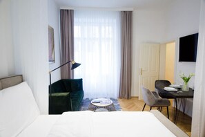 1 bedroom, iron/ironing board, travel cot, free WiFi