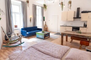1 bedroom, desk, free WiFi - Music Apart near Mariahilferstraße (Vienna)