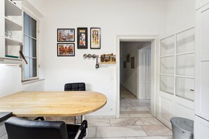 Dining - 2 Bedrooms Apart near Mariahilferstraße (Vienna)