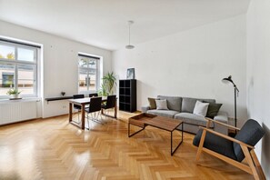 TV - 2 Bedrooms Apart near Mariahilferstraße (Vienna)