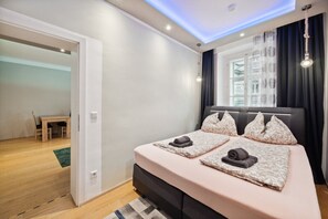 1 bedroom, desk, free WiFi, bed sheets