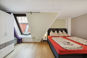 3 Schlafzimmer, Schreibtisch, kostenloses WLAN, Bettwäsche