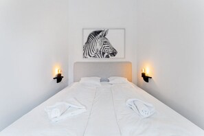 3 bedrooms, desk, free WiFi, bed sheets