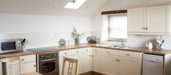 Charming cottage, spectacular uninterrupted sea views of Bay & St Michaels Mount