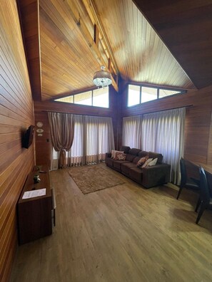 Casa luna di miele, accesso alla piscina | 3 camere, biancheria da letto di alta qualità, con stile personalizzato
