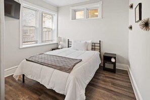 8 bedrooms, desk, iron/ironing board, WiFi