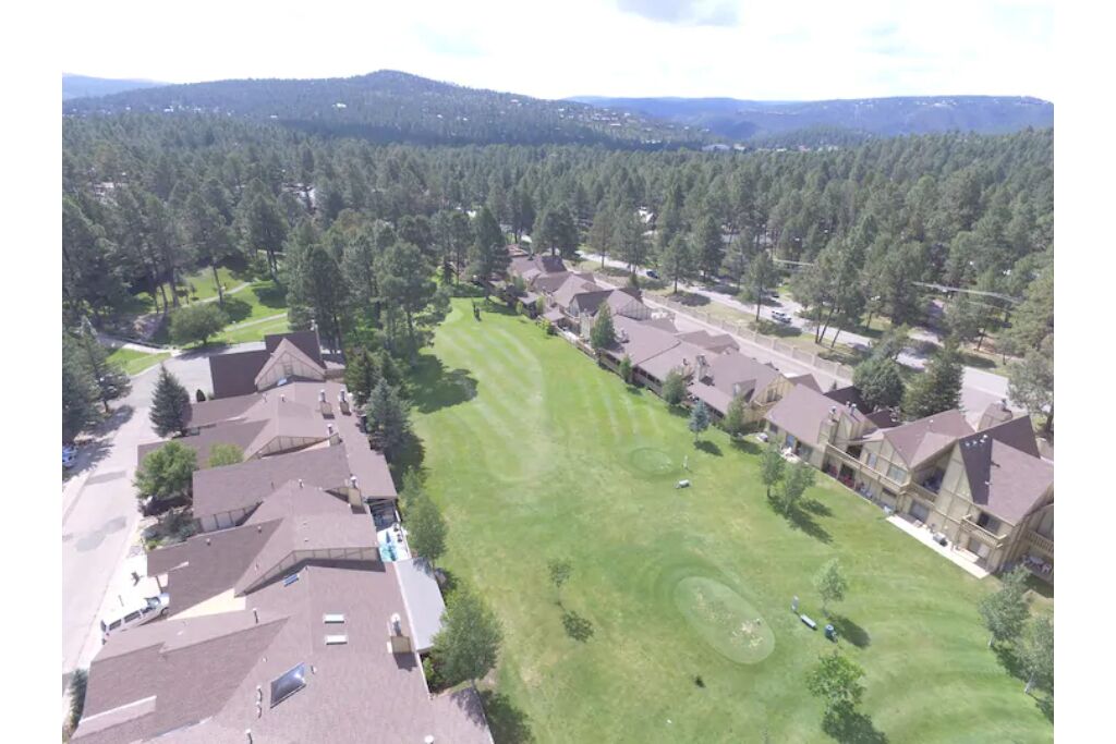 Innsbrook Village Country Club & Resort Condo 126B!