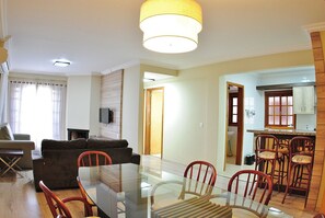 Living area - Master Bavaria Residence (Gramado)