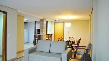 Apartamento 002 | Área de estar | TV LED 32 polegadas com canais digitais, TV