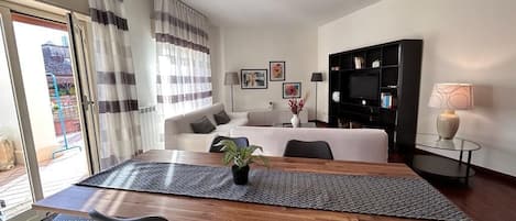 Platt-tv och böcker