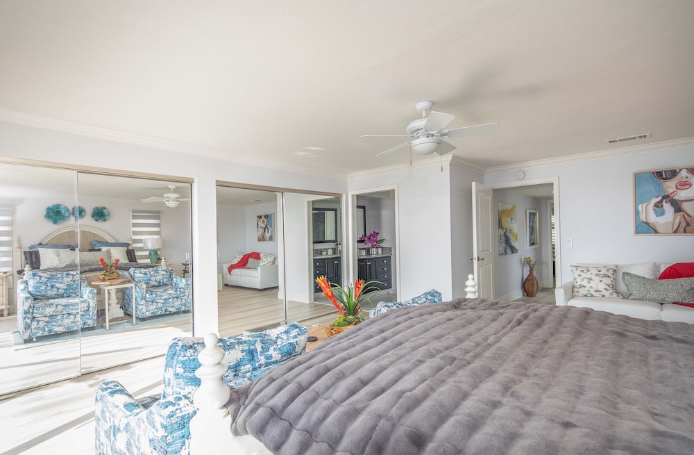 Dana PointPanoramic ViewsNear Beaches , Harbor and Water Sports