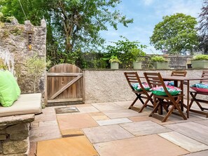 Outdoor dining - 3 bedroom accommodation in Kendal (Kendal)