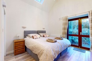 1 chambre, fer et planche à repasser, accès au Wi-Fi (inclus)