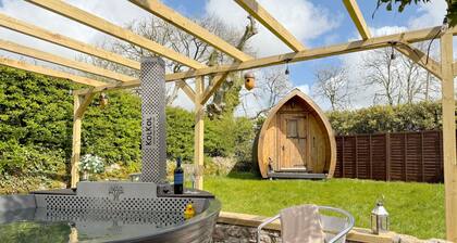Clai Cerrig - Four Bedroom Cottage, Sleeps 8