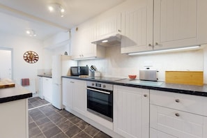 Fridge, oven, dishwasher, toaster