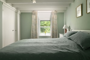 1 chambre, fer et planche Ă repasser, Wi-Fi gratuit, draps fournis