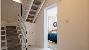 2 Schlafzimmer, Schreibtisch, Bügeleisen/Bügelbrett, kostenloses WLAN