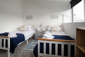 2 slaapkamers, een bureau, een strijkplank/strijkijzer, gratis wifi