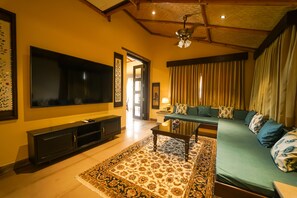 Signature Suite | Living area