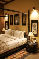 Elegant Room with Balcony | Exterior