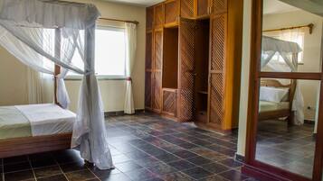 4 habitaciones, wifi gratis y ropa de cama