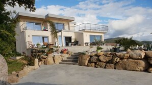 Front of property - le rocher (Grosseto-Prugna)