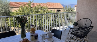 T3 - First floor - With swimming pool - Rated 5 * furnished for tourism