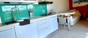 Sandy Creek 2 by Arubacation