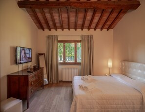 4 Schlafzimmer, Bügeleisen/Bügelbrett, kostenloses WLAN, Bettwäsche