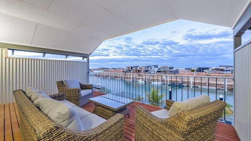 26 Gnulli Court - Four Bedroom Marina House with Pool*