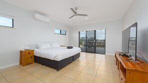 4 habitaciones, escritorio, wifi y ropa de cama 