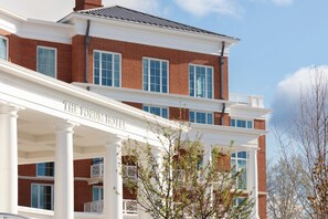 Exterior - Kimpton The Forum Hotel by IHG (Charlottesville)