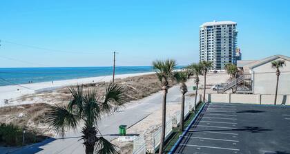 Bethys Beachy Beauty Regency Towers!