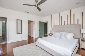 3 soveværelser, skrivebord, strygejern/strygebræt, gratis Wi-Fi