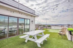 屋外ダイニングエリア