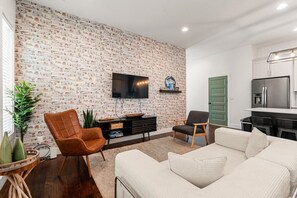 Smart TV, streaming services
