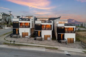 Exterior - Downtown Views w/ Golf, Grill, & Firepit! 8 to DT! (Nashville)